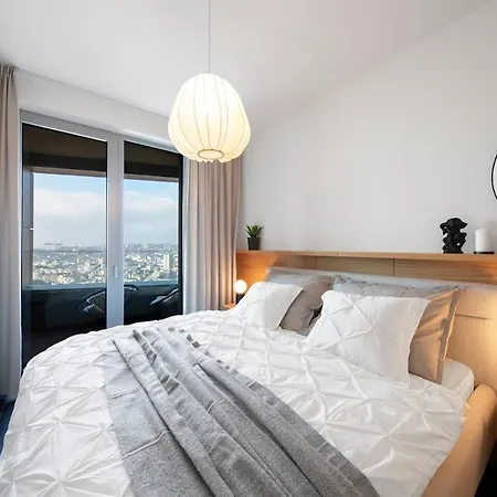 Castle View From 25th Floor - Skypark Retreat, Parking 브라티슬라바